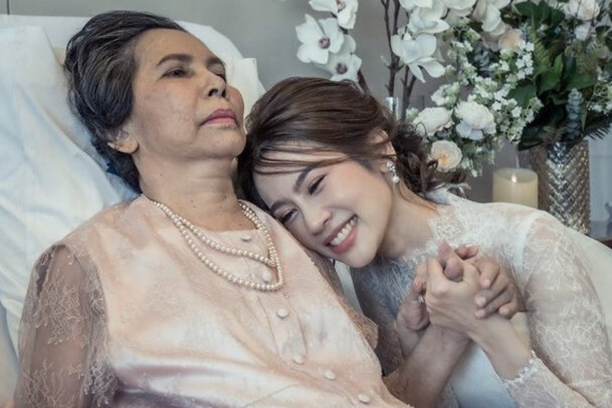 “คุณแม่” ไบรท์ พิชญทัฬห์ เสียชีวิตแล้วด้วยโรคมะเร็ง