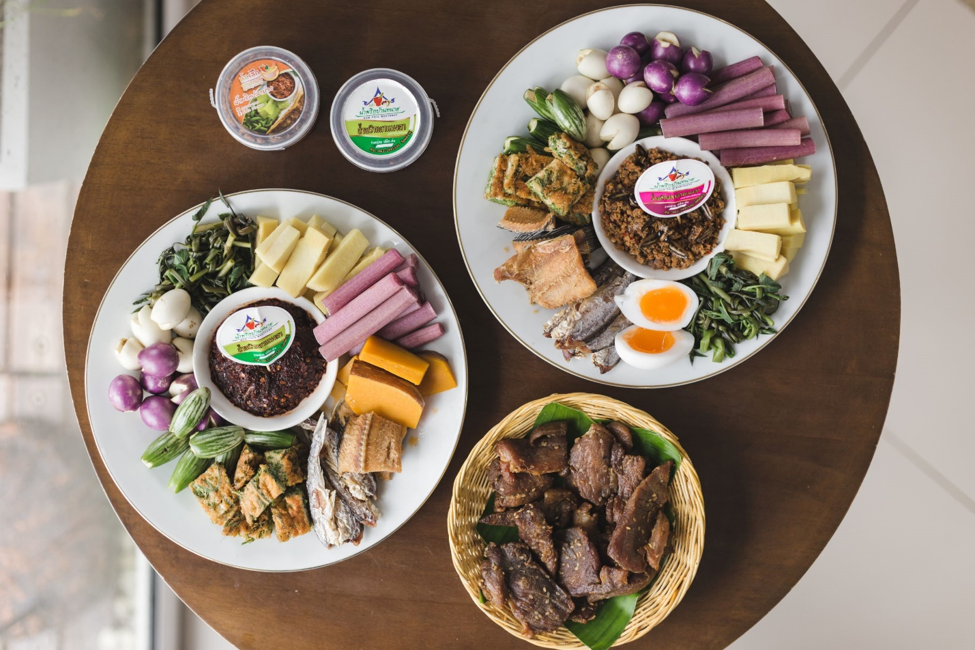 ‘ดีแทคเน็ตทำกิน’ ช่วยต่อลมหายใจ คนไทยยุคโควิด-19 ‘บ้านทนาย’ น้ำพริกที่เกิดจากความสงสารเกษตรกรสู่น้ำพริกแนวหน้าบนตลาดออนไลน์