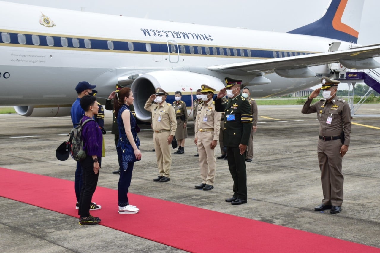 พระราชินี สมเด็จเจ้าฟ้าพัชรกิติยาภา เจ้าฟ้าทีปังกรรัศมีโชติ เสด็จฯ จ.สกลนคร