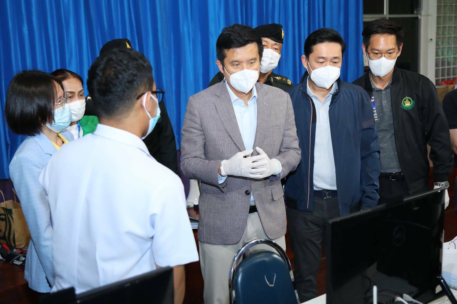 “ชัยวุฒิ” สั่งเพิ่มคู่สายด่วน1668 แก้โทรติดยาก-ติดเน็ต รพ.สนาม
