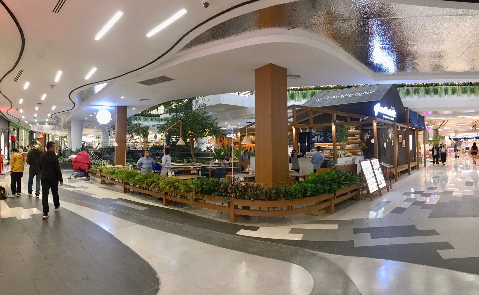 ร้านอาหารโหมดีลิเวอรี่  รับลูก ศบค. สั่งงดทานอาหารในร้าน 