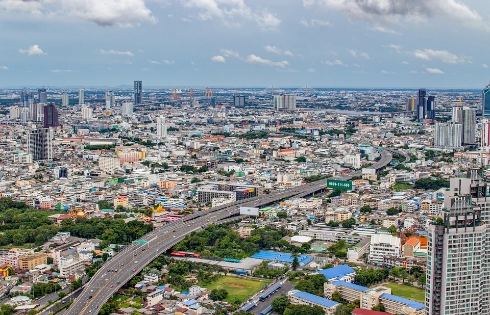 ศูนย์ข้อมูลอสังหาริมทรัพย์เผยปี’63 ต่างชาติโอนคอนโดจำนวนหน่วยลด -35%