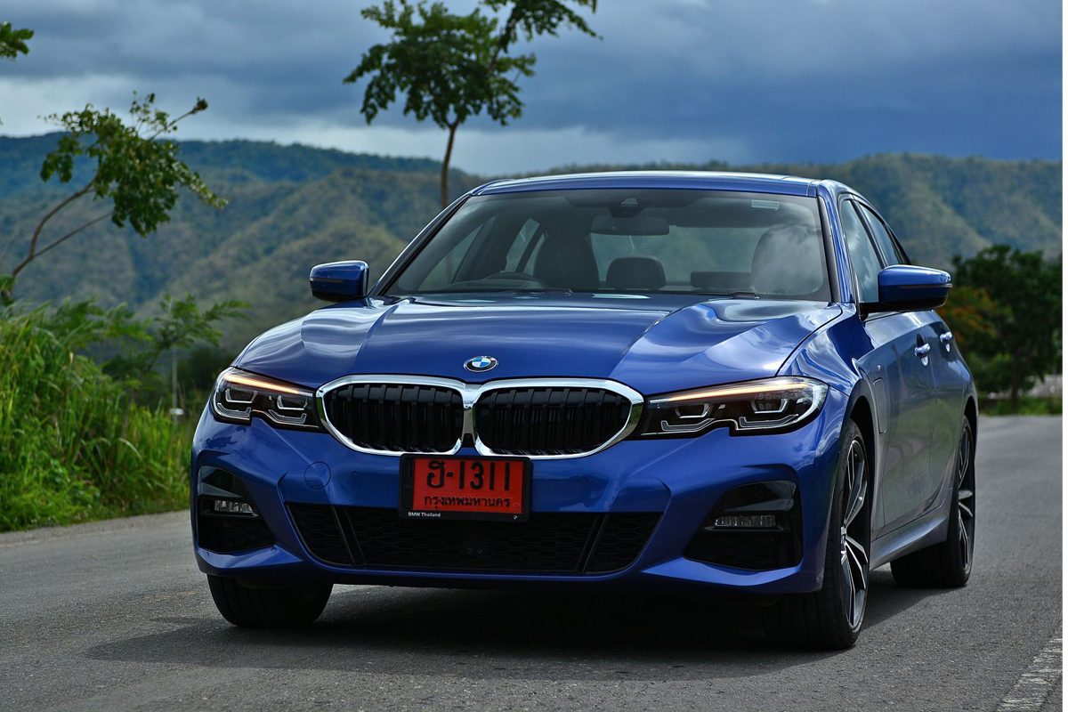 BMW 330e CKD ยิ่งขับ ยิ่งสนุก