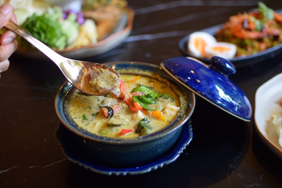 เปิดประตูสู่ความเป็นไทย ลิ้มรสอาหารตำรับชาววังที่ Anya Authentic Thai Cuisine
