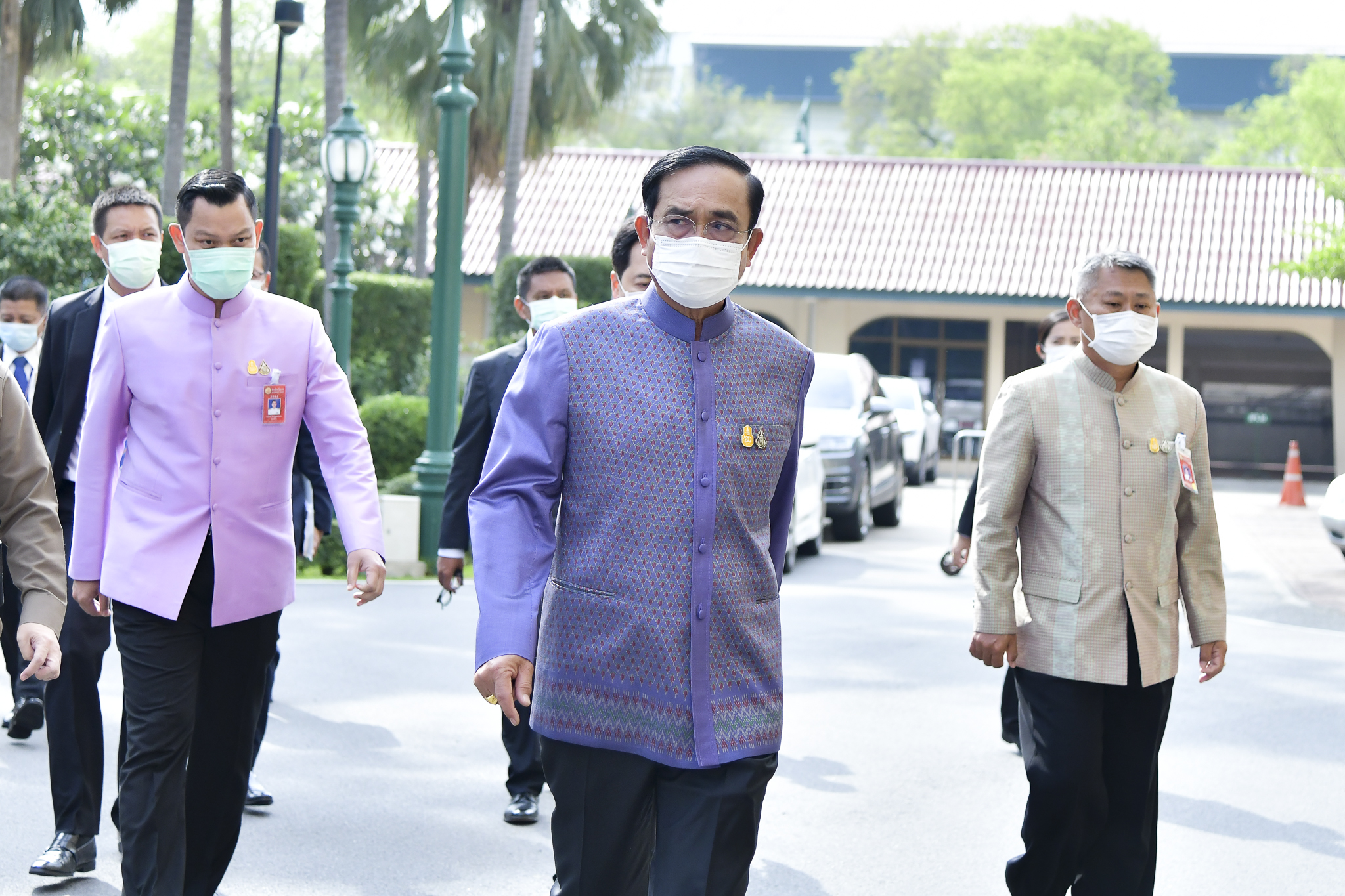 ประยุทธ์ เดือดกลาง ครม. “รัฐมนตรีขี้นินทา” อย่าให้ได้ยินอีก ปรับออก-ริบโควต้าคืน