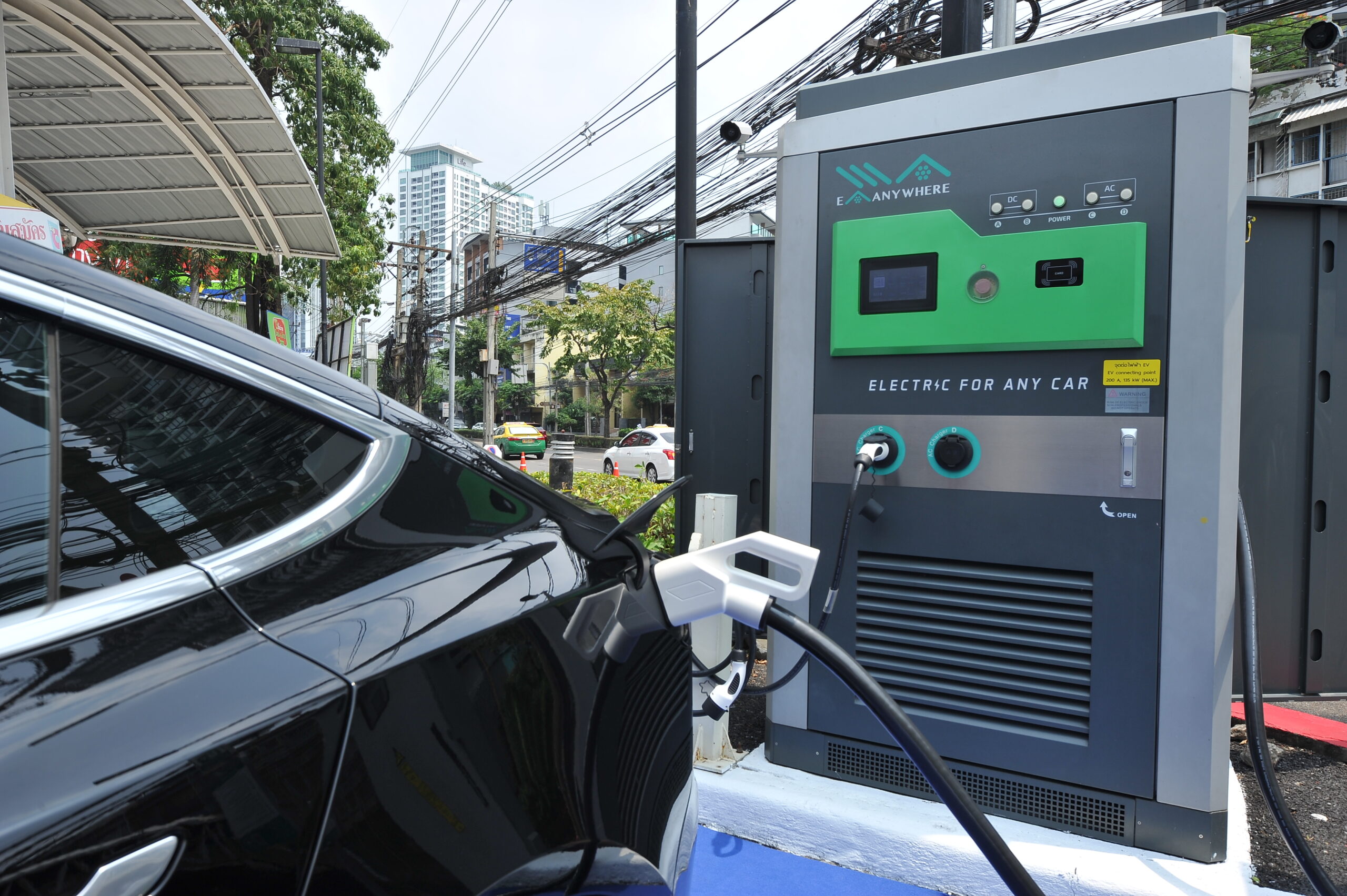 EA ผนึก กฟน.-BigC ผุดสถานีชาร์จยานยนต์ไฟฟ้า “บิ๊กซี เอ็กซ์ตร้า ลาดพร้าว 2”