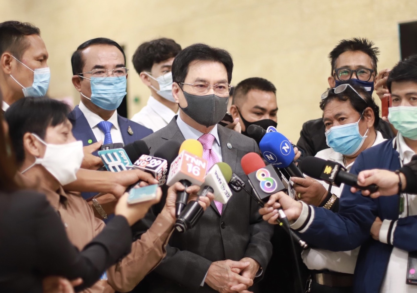 พรรคร่วมรัฐบาลร้าวหนัก “จุรินทร์”  ไม่พอใจ ส่ง “ธรรมนัส” ตีท้ายครัวภาคใต้