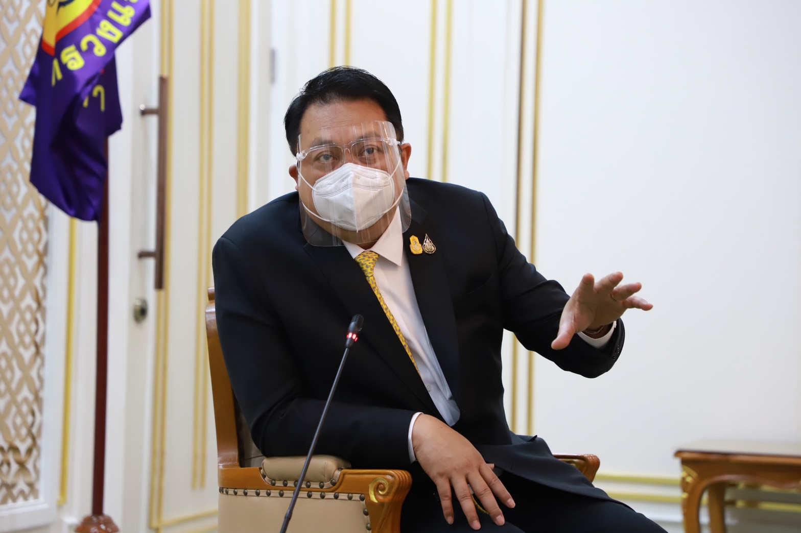 รมว. แรงงาน รับข้อเรียกร้องวันแรงงาน เสนอต่อนายกรัฐมนตรี