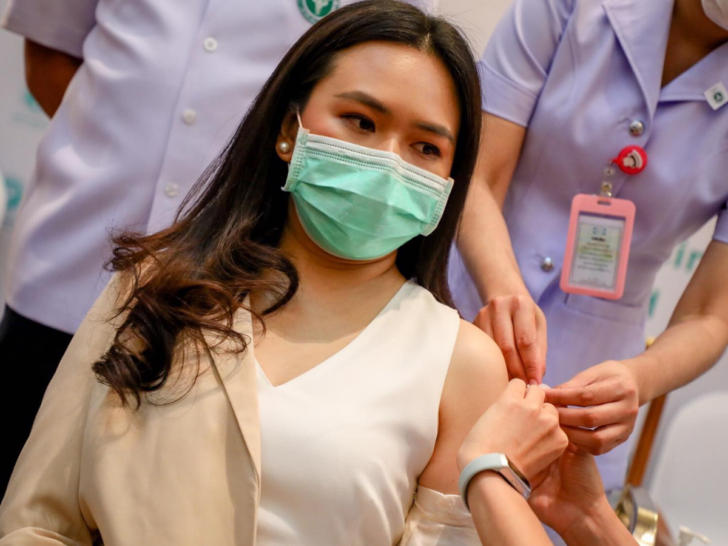 รัฐบาลตอบกรณีผูกขาดวัคซีน รัฐบาลตอบกรณีผูกขาดวัคซีน