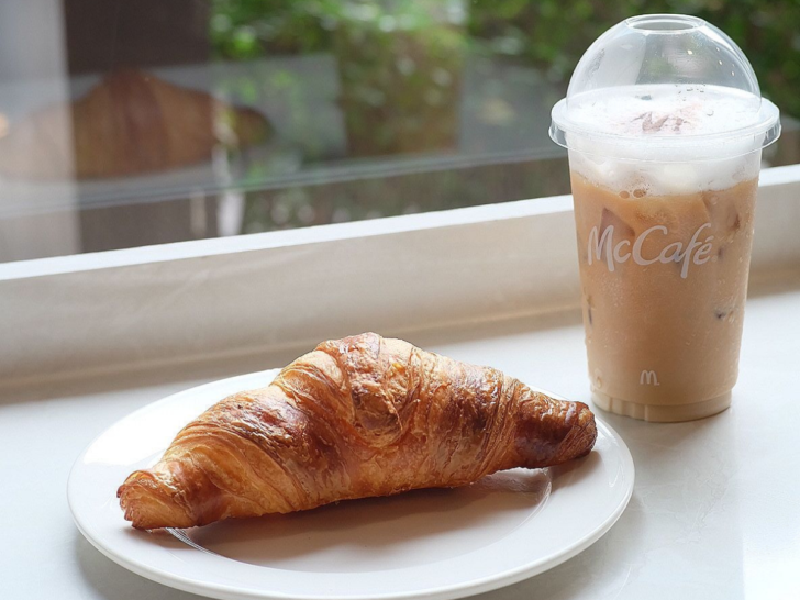 แมคคาเฟ่ขายครัวซองต์ตามกระแส แมคคาเฟ่ขายครัวซองต์ตามกระแส