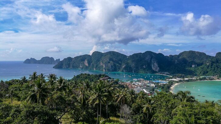ภูเก็ตเข้มคัดคนเข้าพื้นที่ ภูเก็ตเข้มคัดคนเข้าพื้นที่