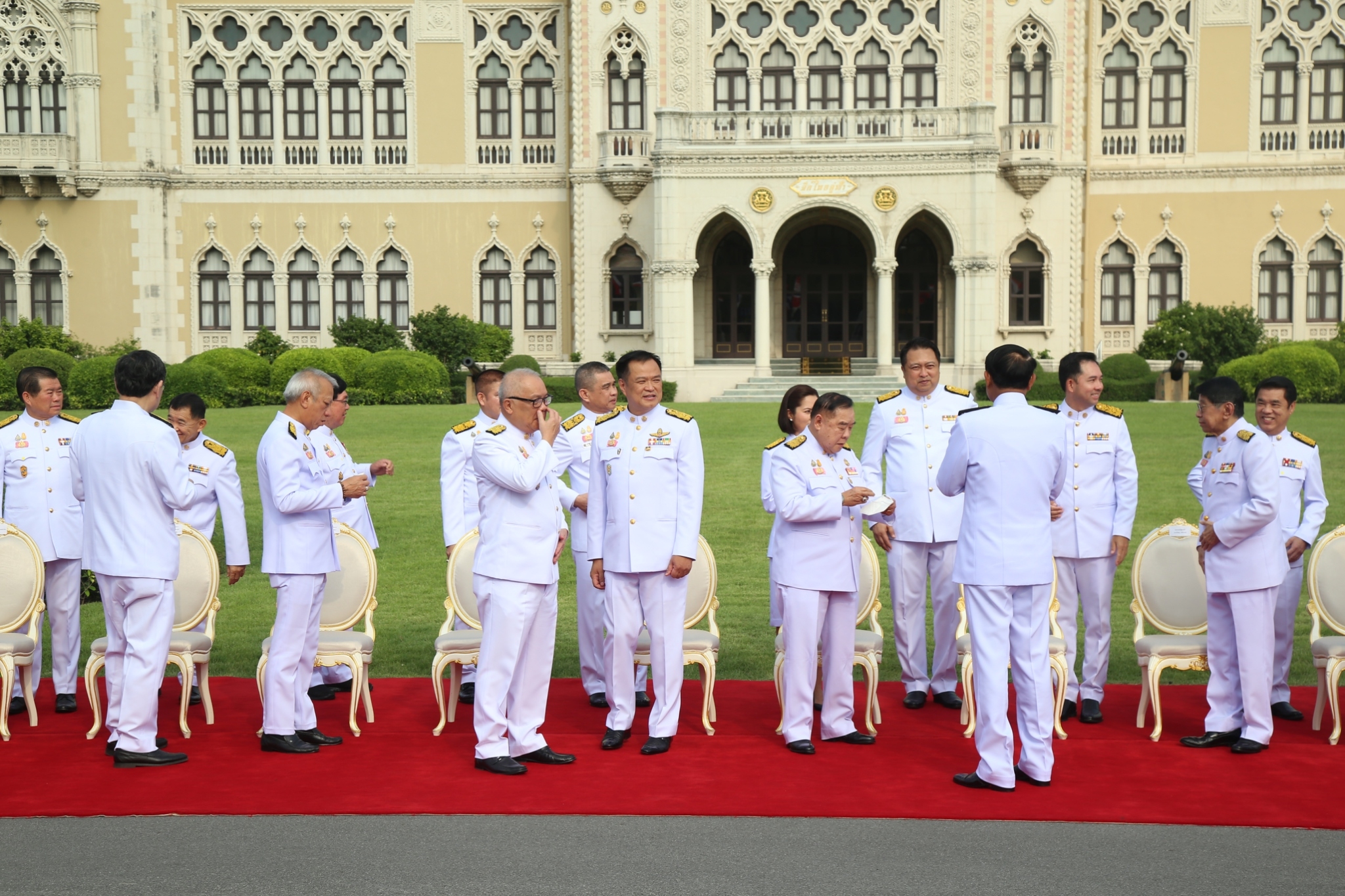 ทำเนียบป่วน รัฐมนตรีขอลา 10 คน “อนุทิน” เวิร์กฟอร์มโฮม