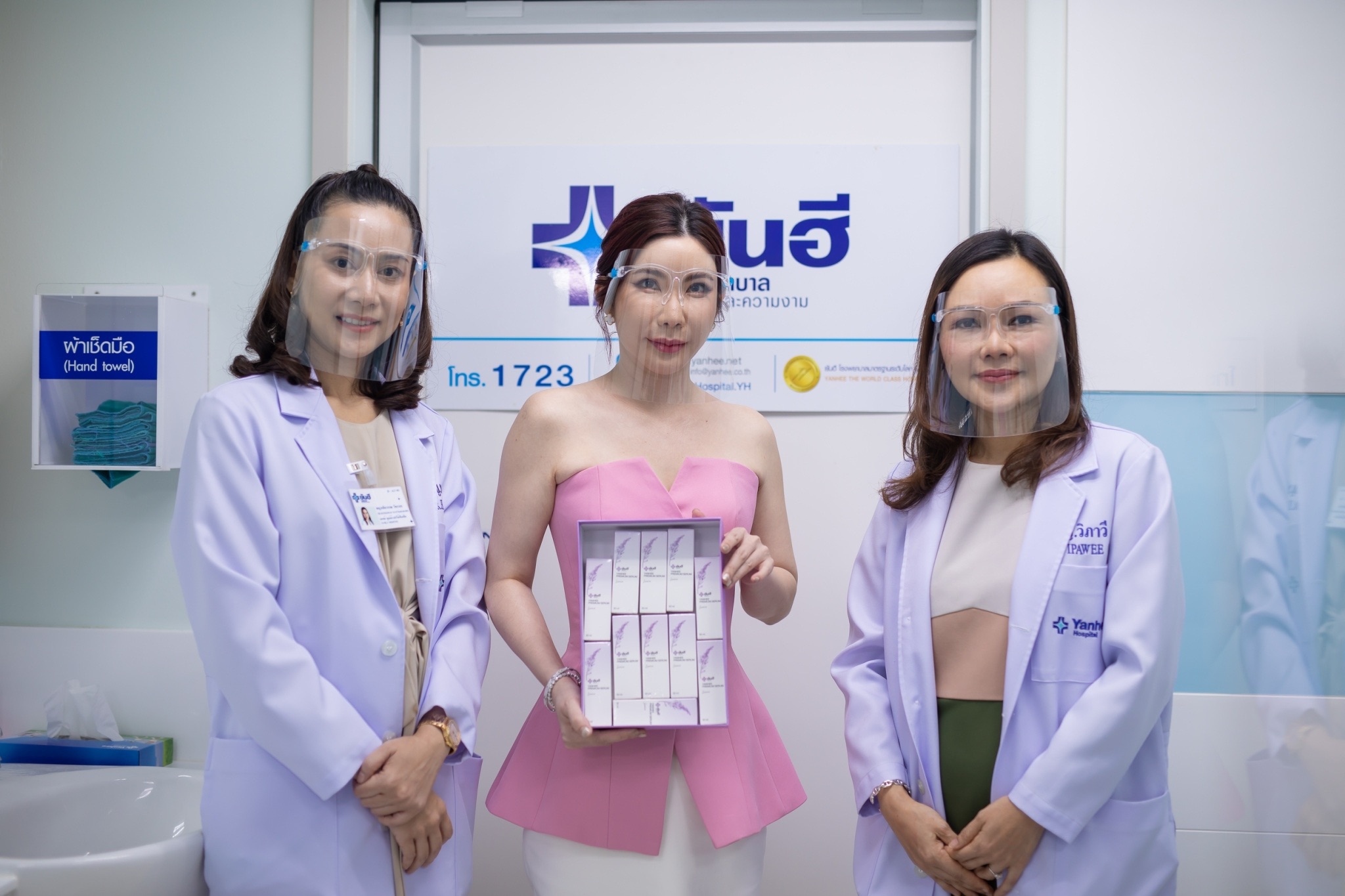 YANHEE PREMIUM SERUM “จากมือหมอ ถึงมือคุณ”