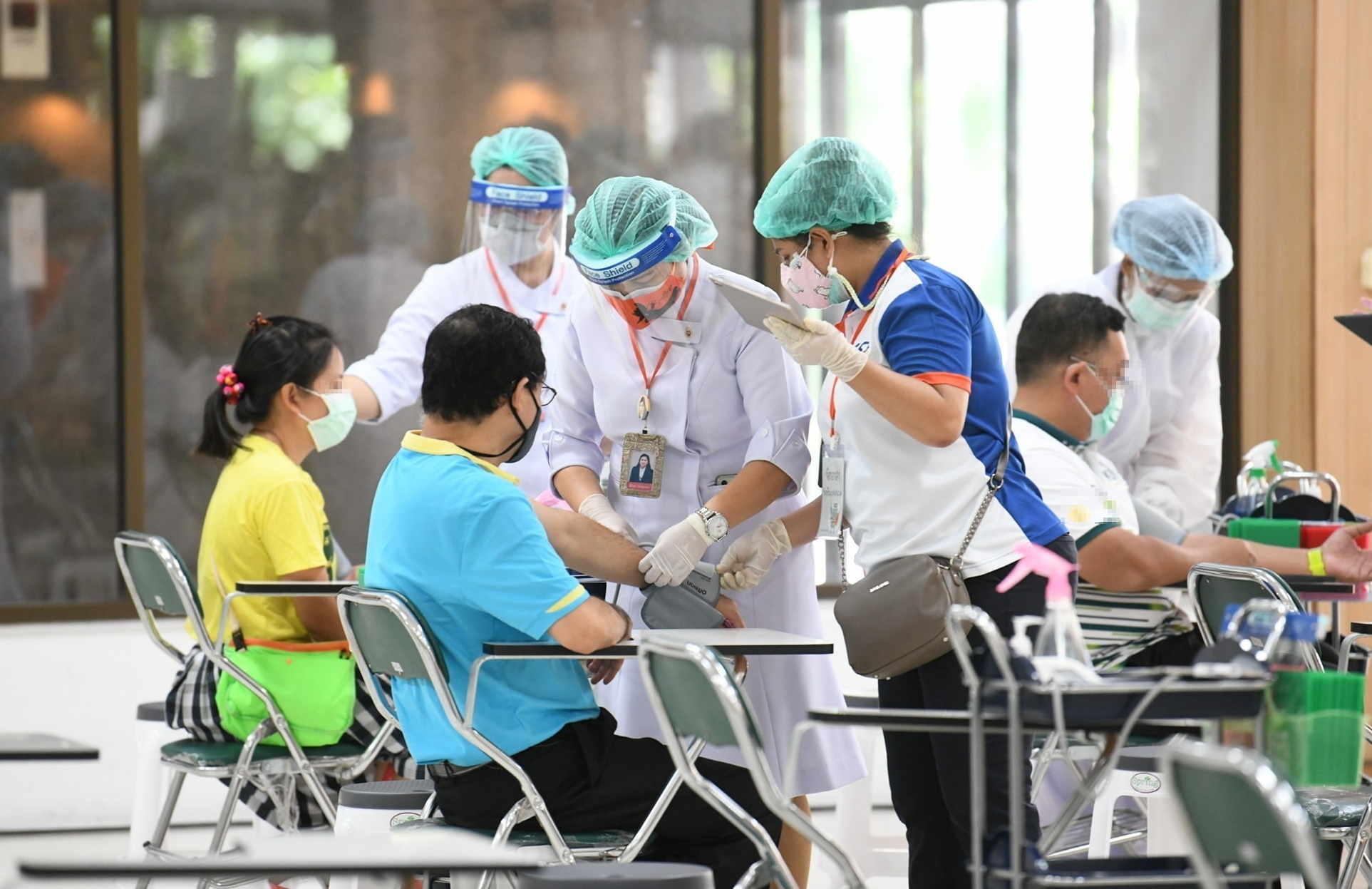 ศบค. พบผู้ติดเชื้อโควิดวันนี้ (24พ.ค.) 2,713 ราย เสียชีวิตเพิ่มอีก 30 คน