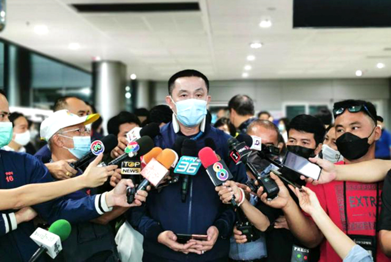 ด่านหน้าขนส่งสาธารณะตบเท้าฉีดวัคซีน ขณะ “แผนฟื้นฟูกิจการ ขสมก.” ยังค้างสภาพัฒน์