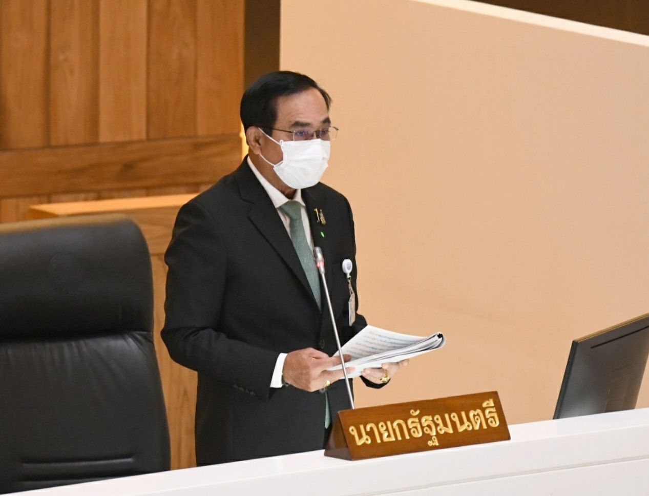 ประยุทธ์ ปฏิเสธ งบกลาโหมมากกว่าสาธารณสุข ลั่นมิถุนายนมีวัคซีนฉีด
