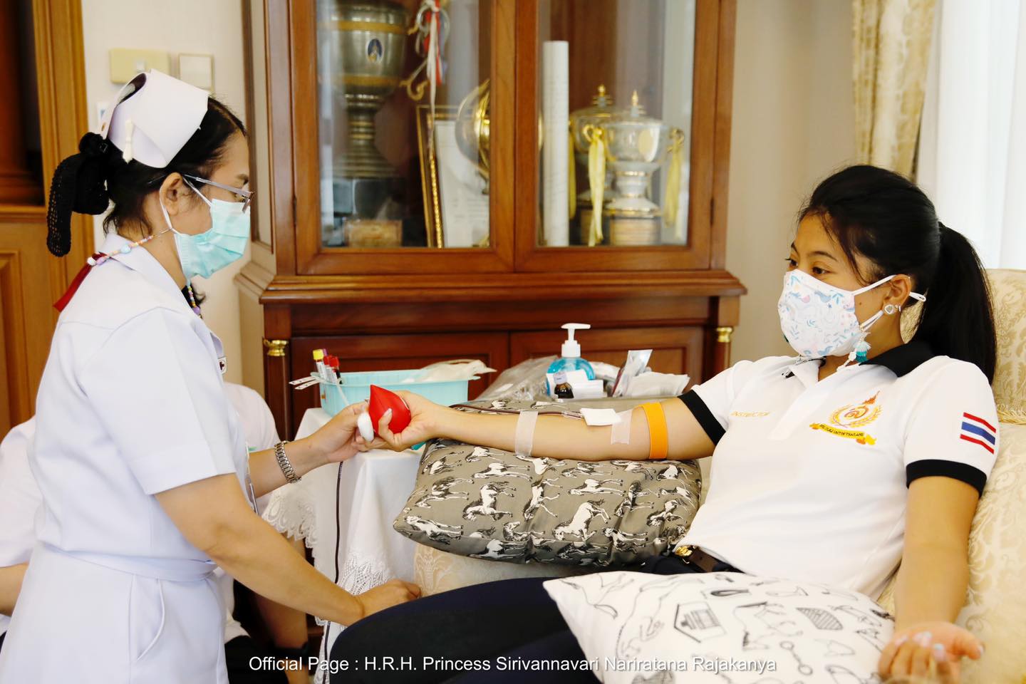 เจ้าฟ้าสิริวัณณวรีฯ ทรงบริจาคพระโลหิต เเก่สภากาชาดไทย
