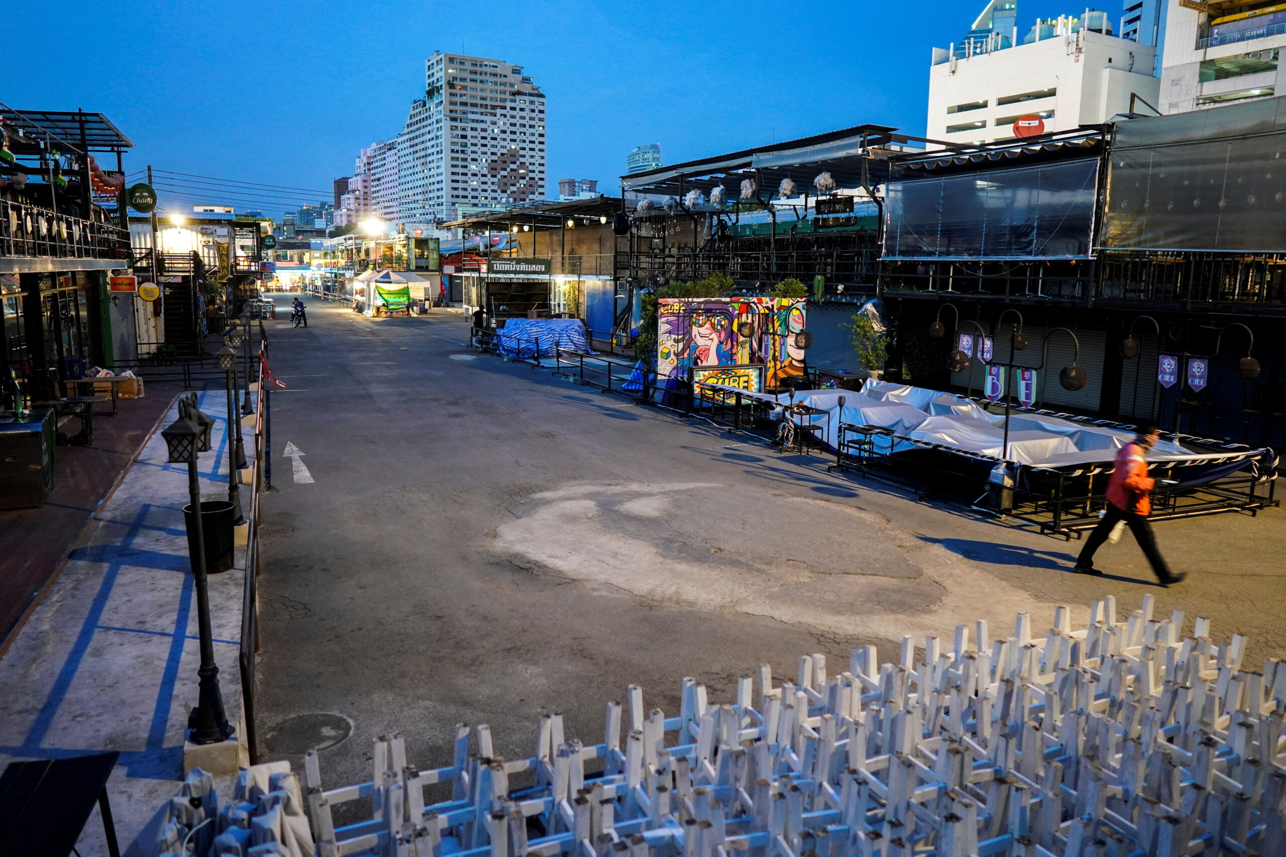 Thailand Survivor  ธุรกิจไทย…ต้องรอด