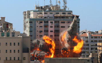 กองทัพอิสราเอลทิ้งระเบิดใส่สำนักงานสื่อ