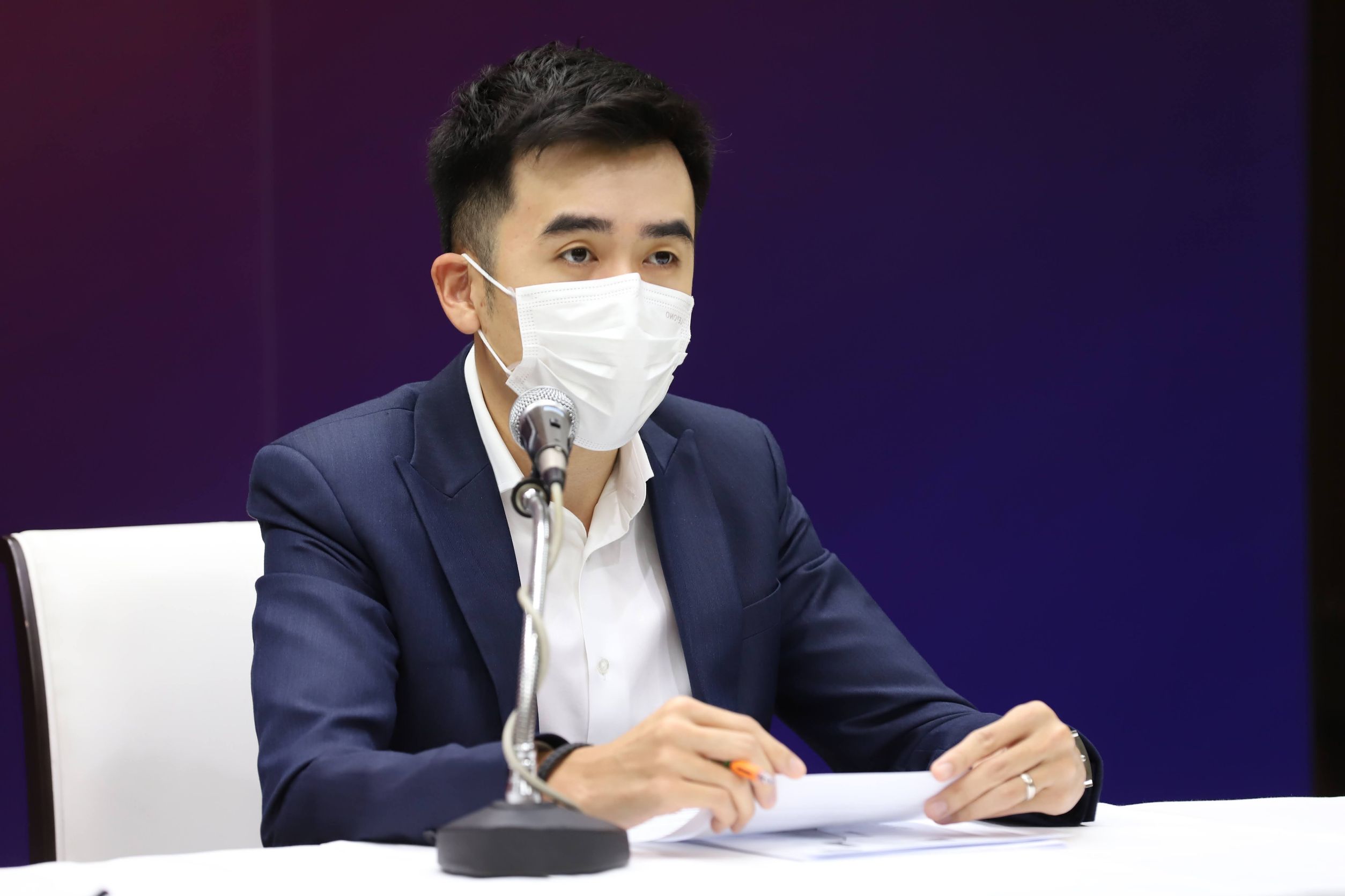 เพื่อไทย อัด “ประยุทธ์” จัดงบ 65 ให้ข้าราชการ สูงกว่าช่วยประชาชน  
