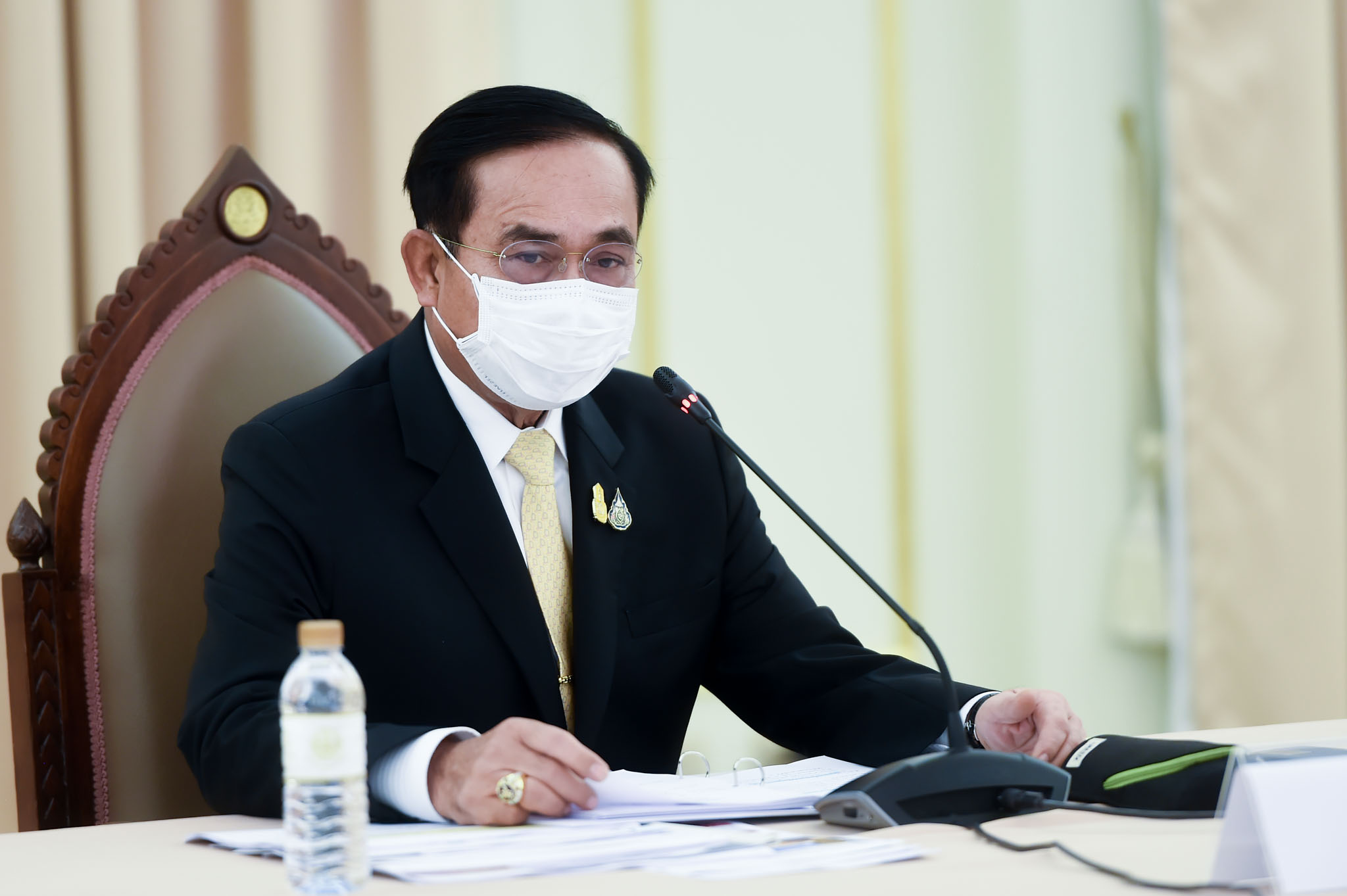 “ประยุทธ์” ประชุมด่วน กุนซือเศรษฐกิจ ถกแผนใช้เงินกู้ 7 แสนล้าน