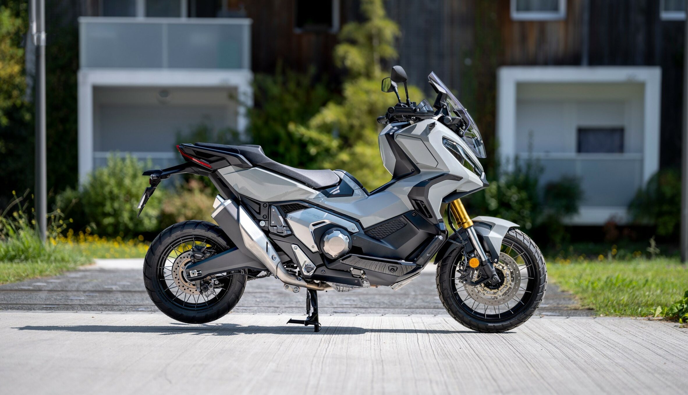 ฮอนด้า X-ADV750 สุดล้ำ…สั่งงานด้วยเสียง “นำทาง-ฟังเพลง-โทร-ส่งข้อความ”