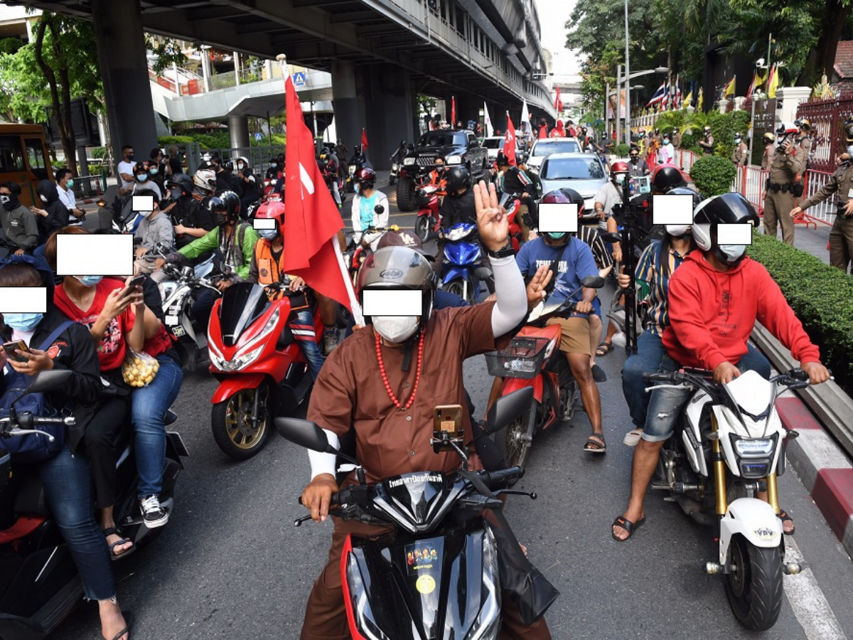 ม็อบ 2 พฤษภา ของกลุ่มรีเด็ม มีเหตุการณ์สำคัญอะไรเกิดขึ้นบ้าง?