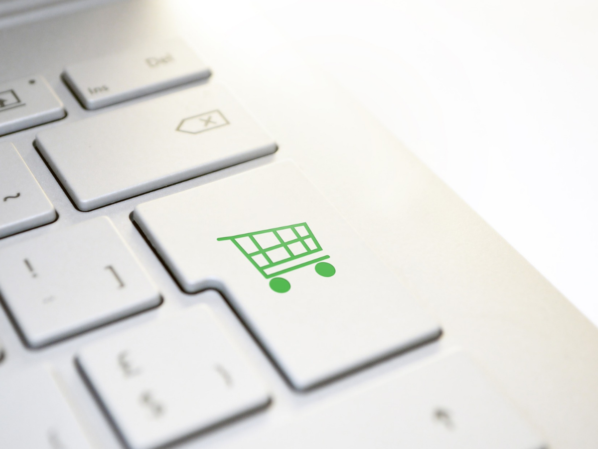 อีคอมเมิร์ซ ลุยมหกรรมช็อปปิ้งกลางปี 7.7 ลดราคากระหน่ำ พร้อมแจกโค้ดเพียบ – IT