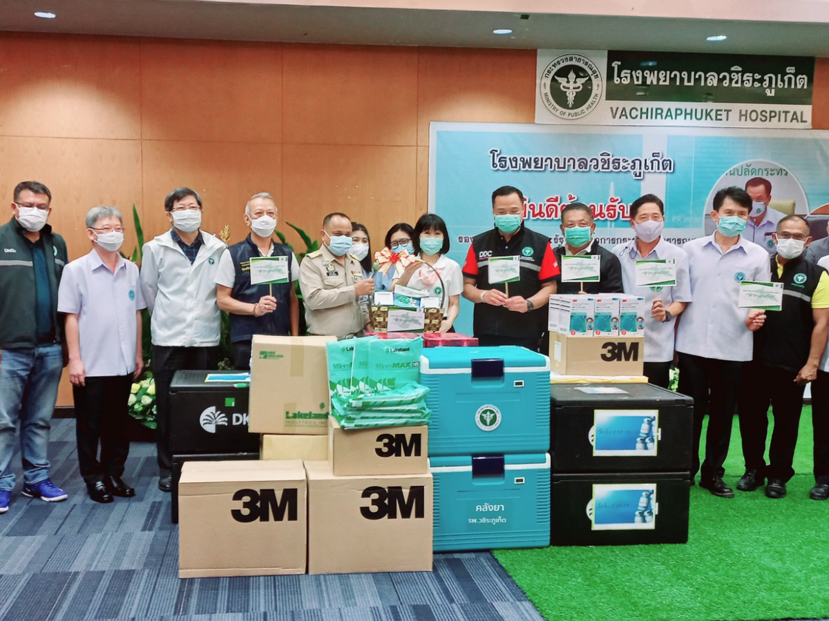 “อนุทิน” ส่งวัคซีน 1 แสนโดส ถึงภูเก็ต ตามแผนเปิดเกาะ 1 ก.ค.