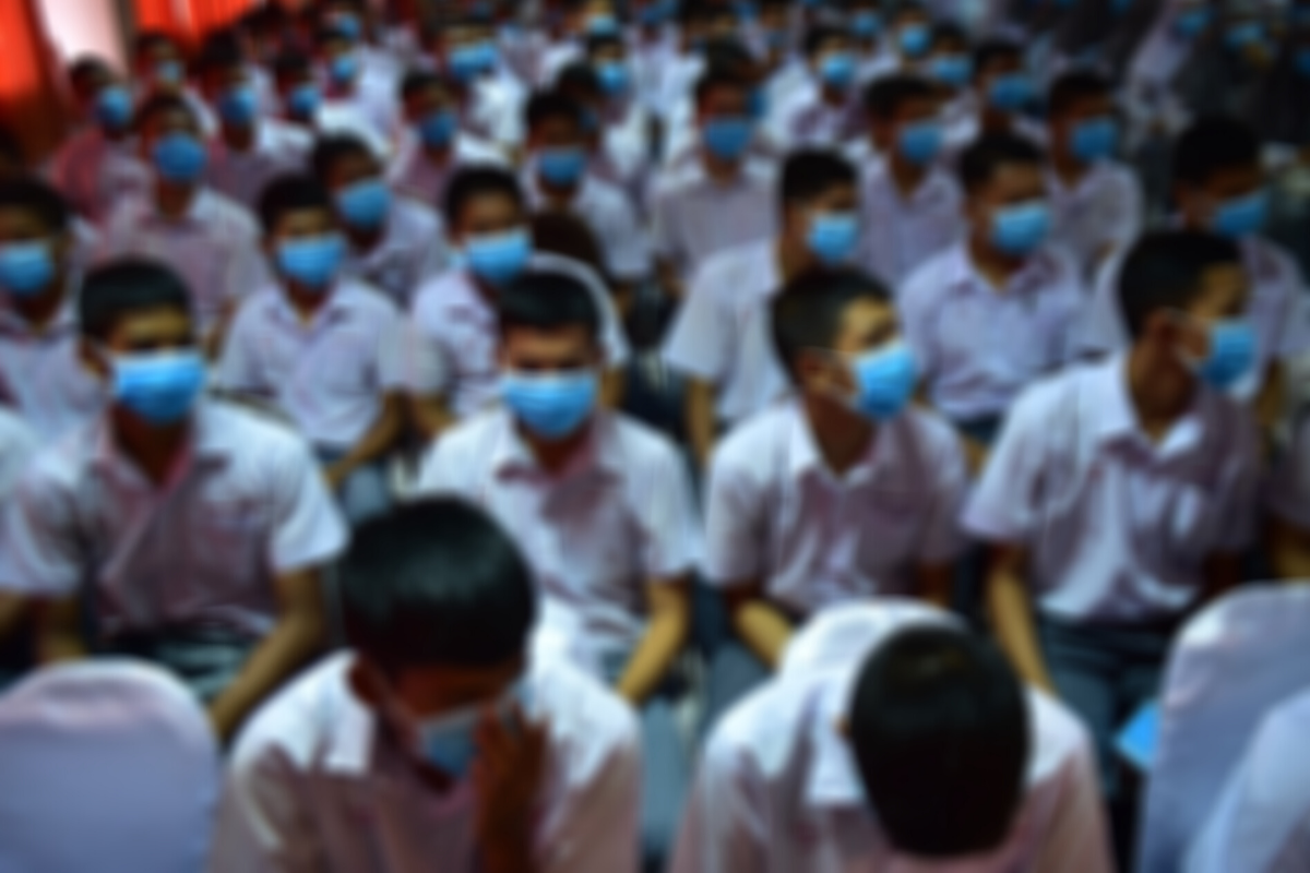 สพฐ. สั่งทุกเขตแจ้งแรงงานหนีกลับภูมิลำเนา ห้าม นร.-ครูกลุ่มเสี่ยงมาโรงเรียน