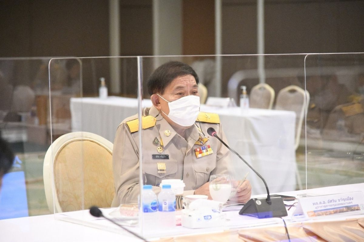 กทม. นัดด่วน แพทย์ทุกฝ่าย ถกใช้ “ยาฟาวิพิราเวียร์” ต้านไวรัสโควิด