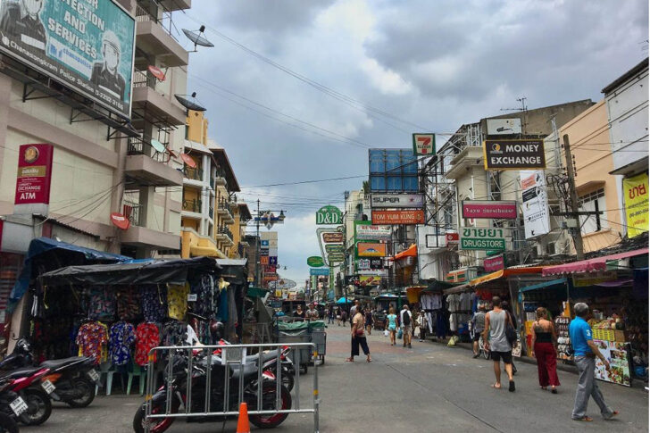 โรงแรมข้าวสาร