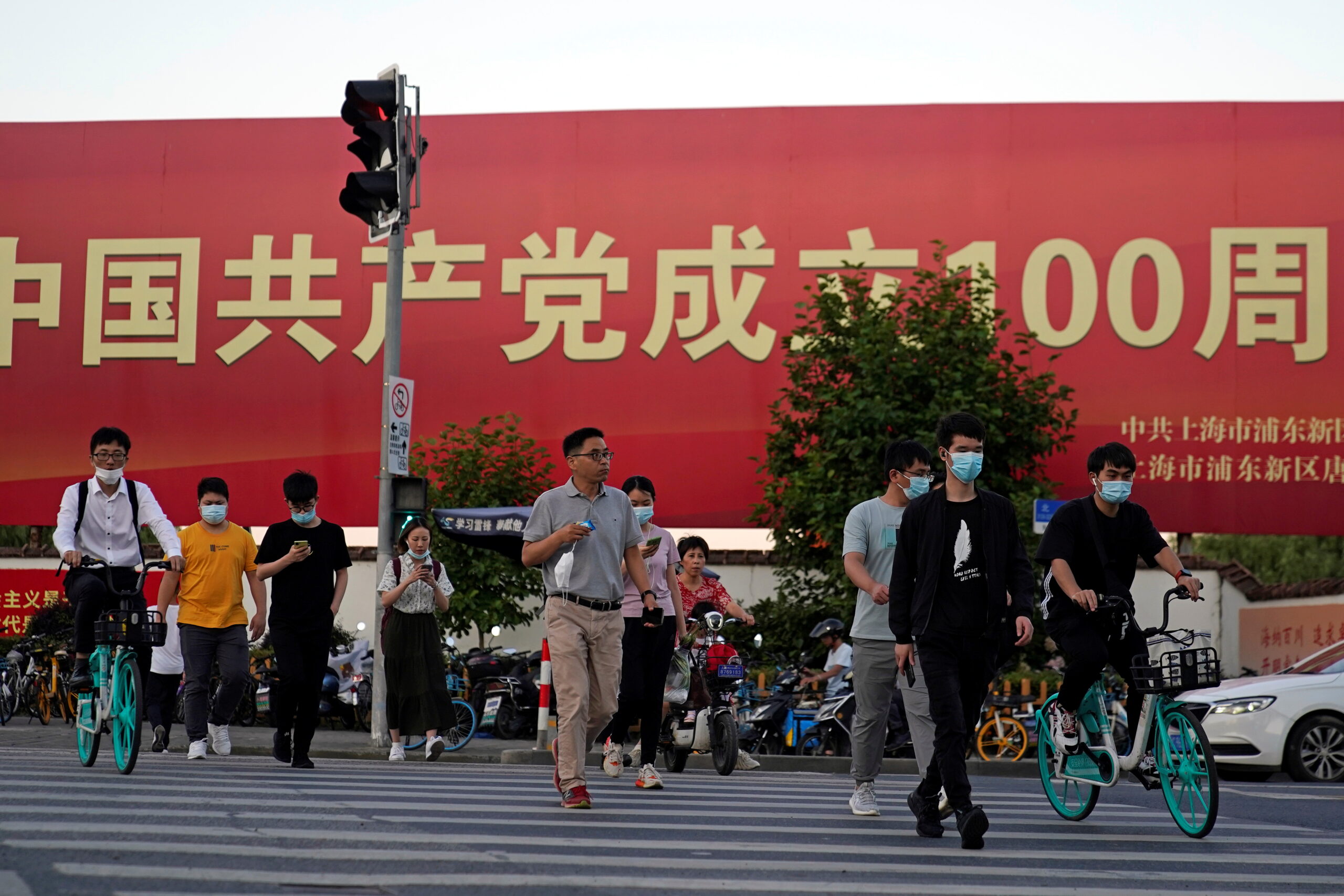 ชาวจีนซื้อสินค้าจีนเพิ่มขึ้น หลังต่อต้านแบรนด์ตะวันตก – ต่างประเทศ