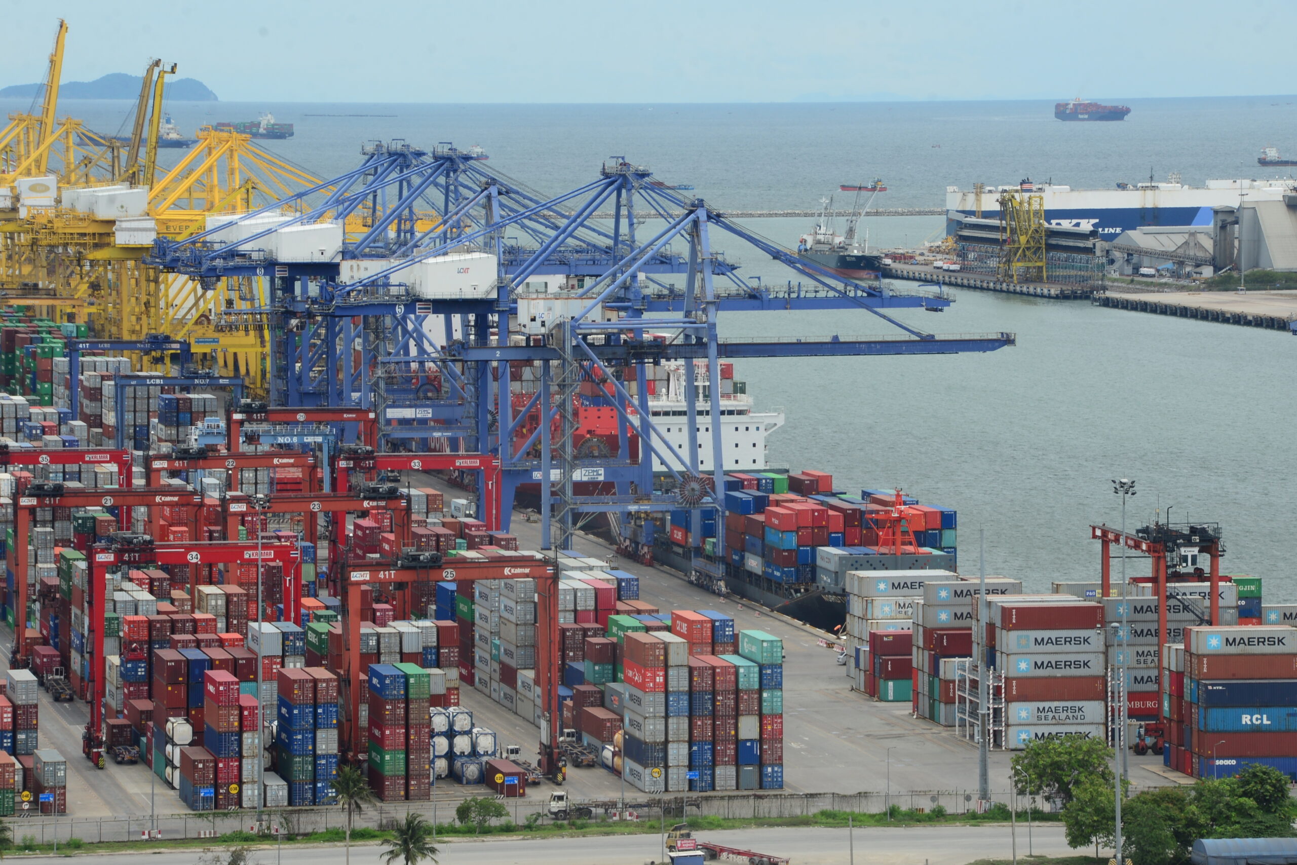 การท่าเรือ โชว์สถิติตู้สินค้าผ่านท่ารอบ 6 เดือนเพิ่ม 2% 4.8 ล้าน TEU 