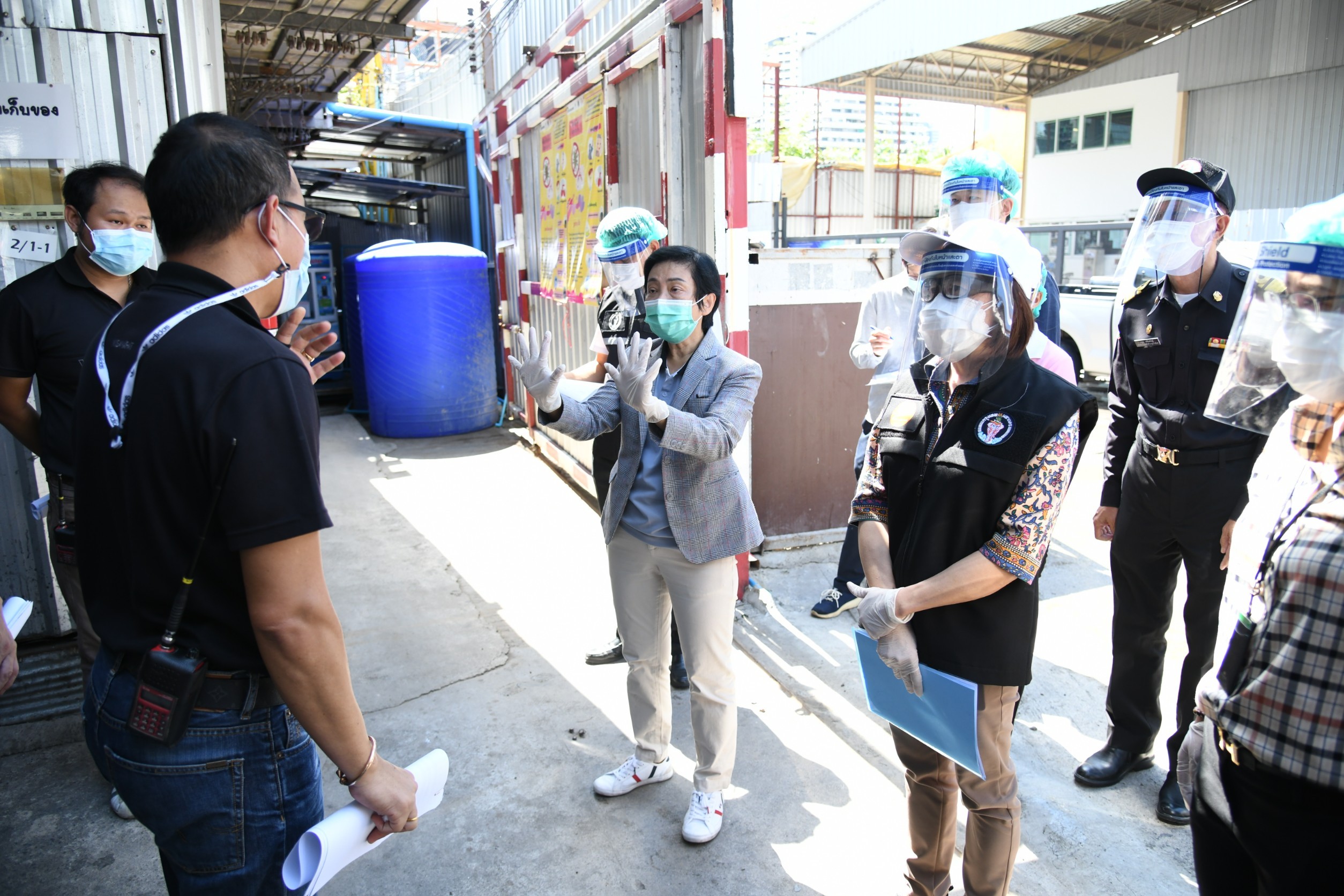 กทม.ตรวจแคมป์ก่อสร้างเขตบางรัก พบคนงาน 605 คน ติดเชื้อ 260 คน