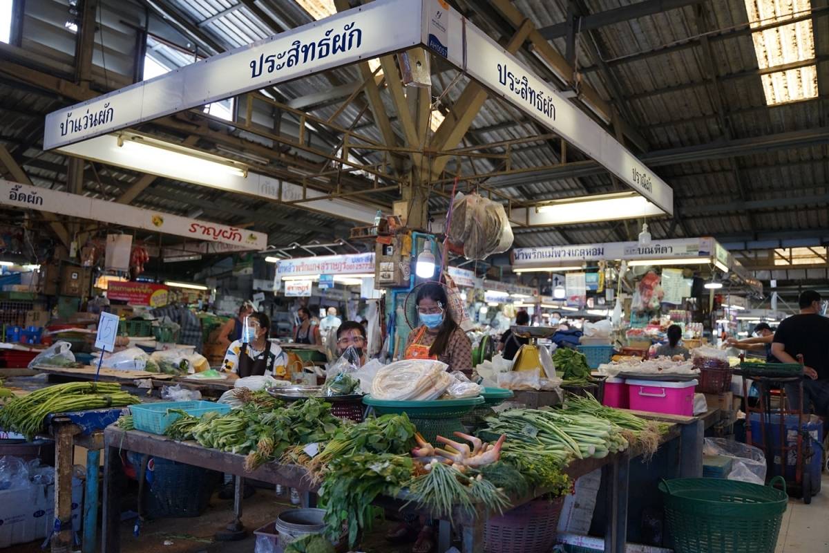 “ตลาดยิ่งเจริญ” ปิด 7 วัน หลังพบติดเชื้อ 44 ราย จ่อหาวัคซีนผู้ค้า 4 พันคน