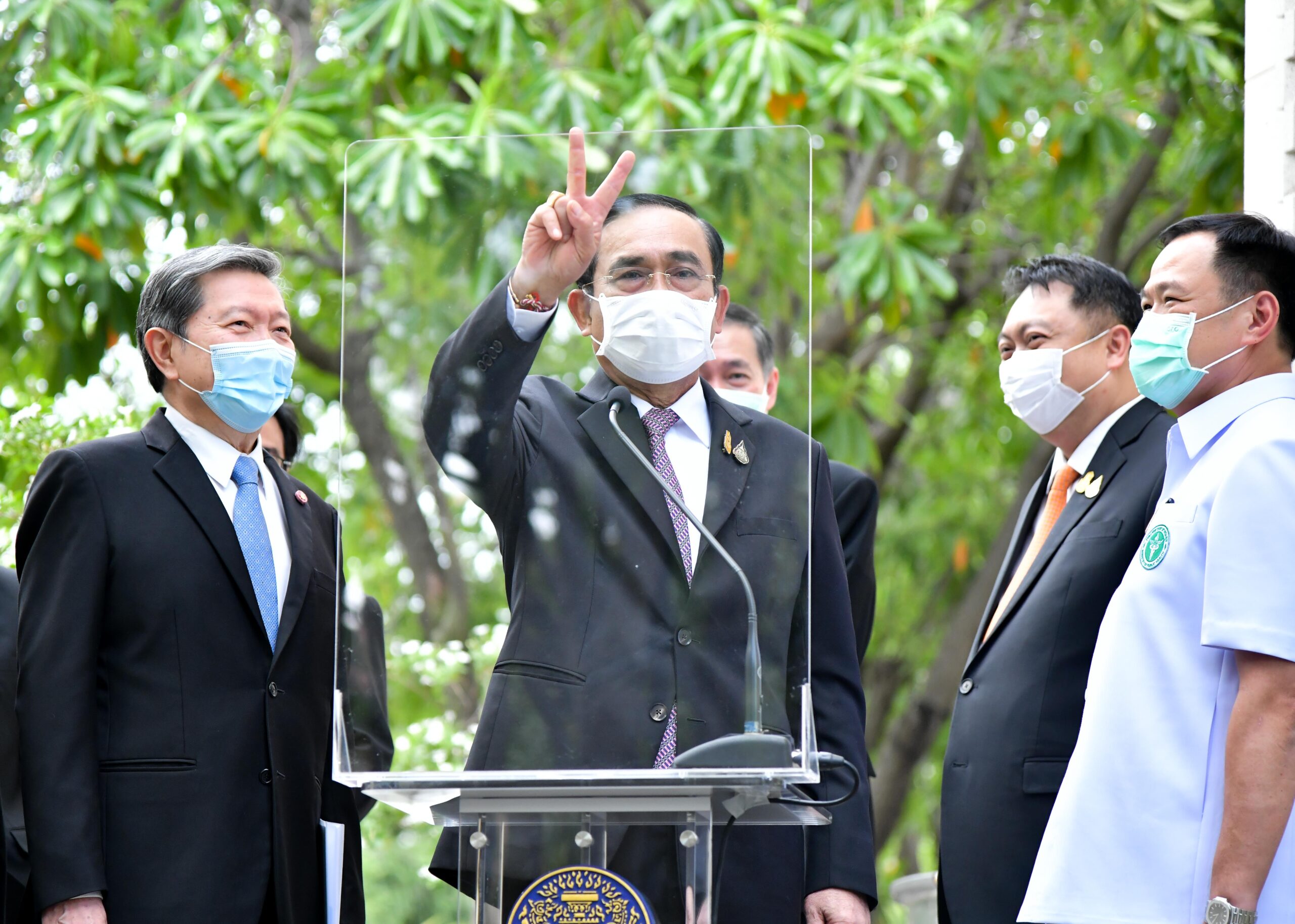 ประยุทธ์ “ไม่ล็อกดาวน์” เพิ่มดีกรีตั้งด่าน คุมการเดินทาง กทม.-ปริมณฑล