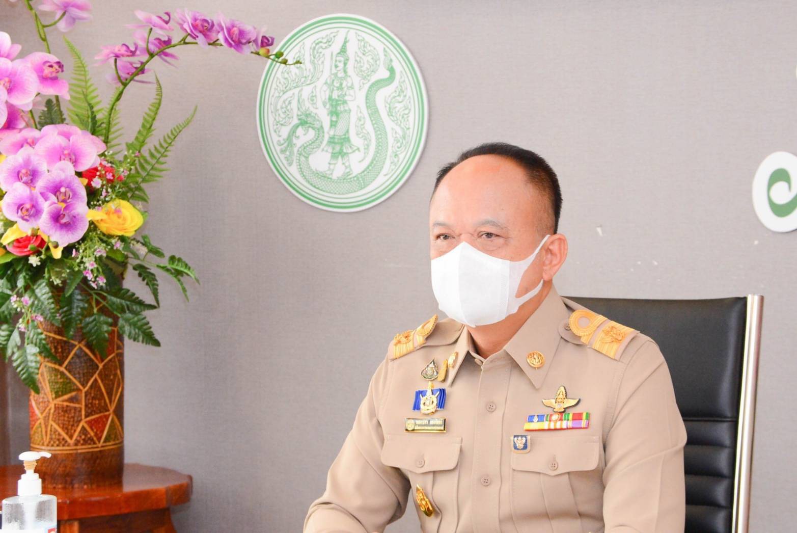 ทองเปลว กองจันทร์