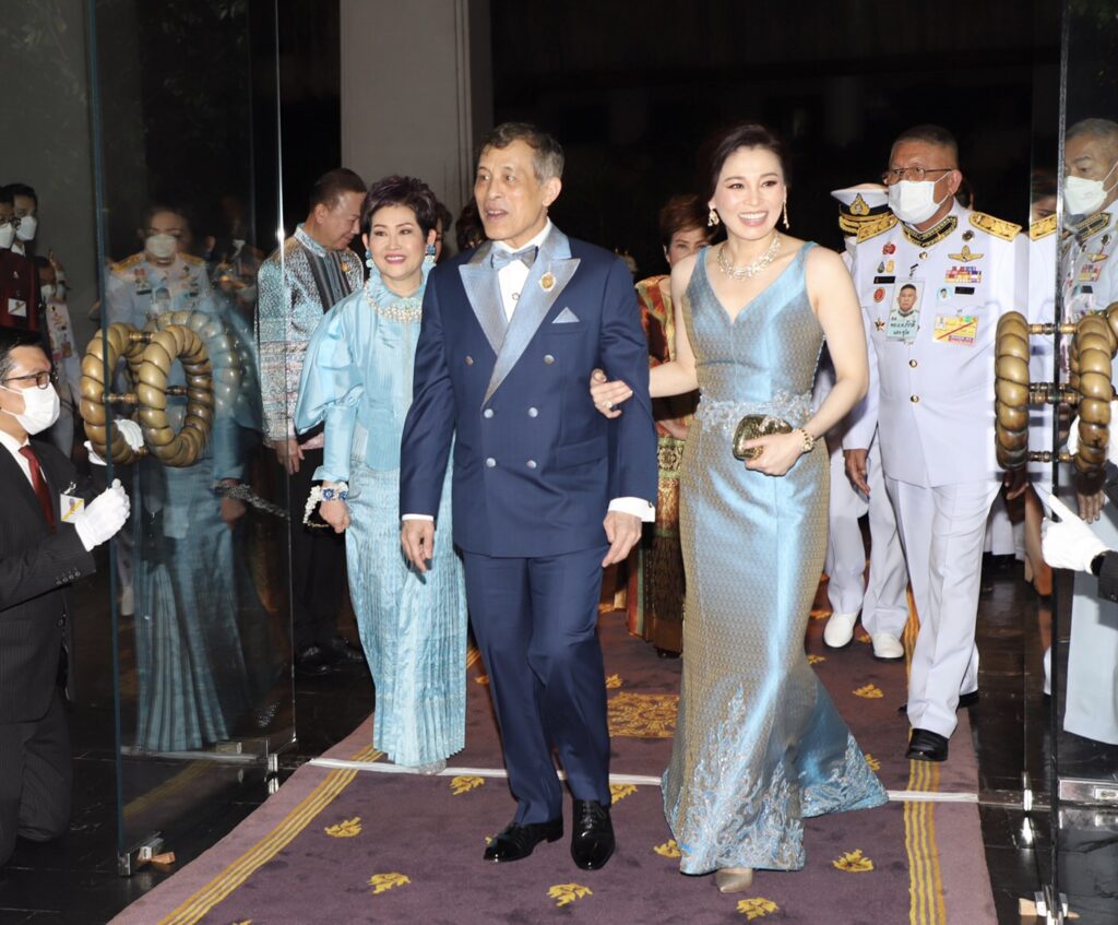 ในหลวง พระราชินี