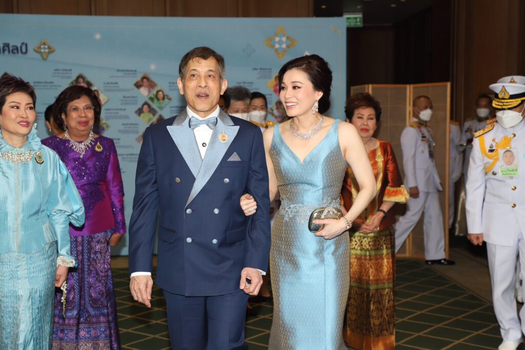 ในหลวง พระราชินี