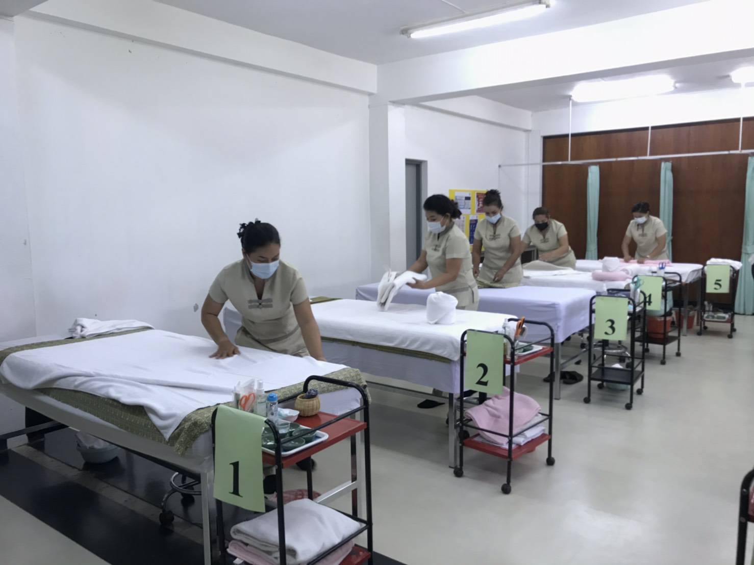 กระทรวงแรงงาน เร่งผลิตกำลังคนด้านท่องเที่ยว บริการ รองรับเปิดประเทศ