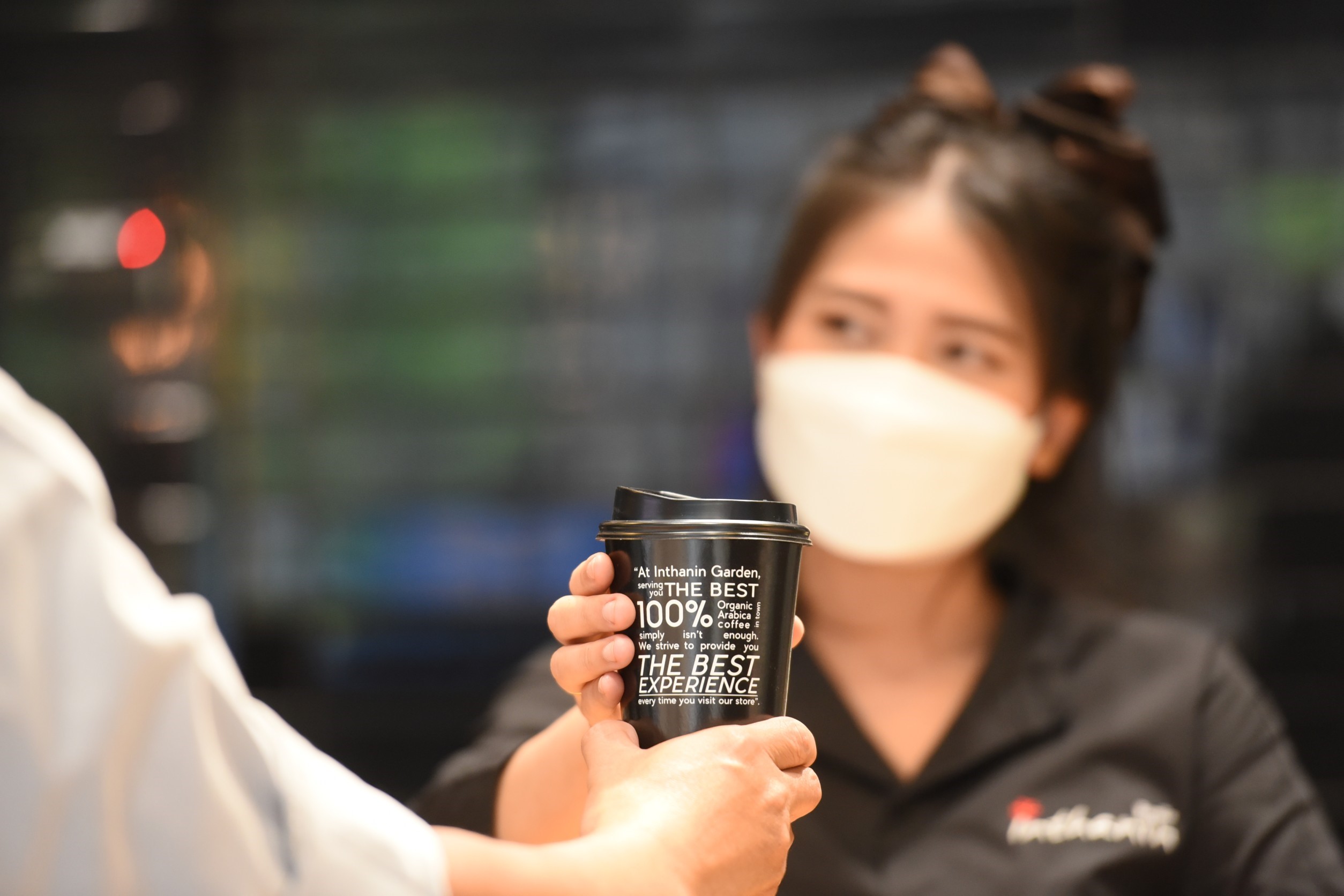บาริสต้า อาชีพที่มากกว่าคนชงกาแฟ - Vimarsana News