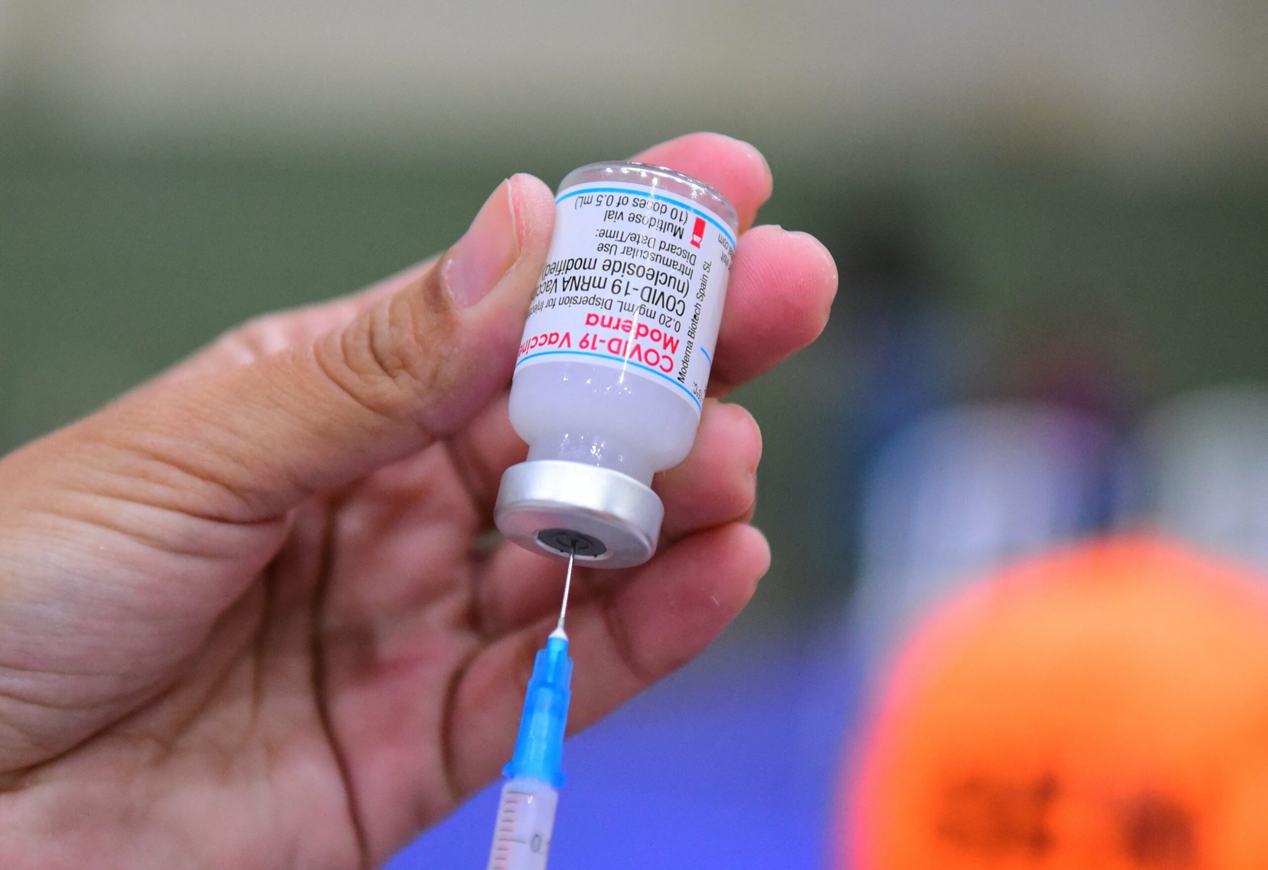 “หมอยง” ชี้ โมเดอร์นา กระตุ้นภูมิสูงสุด ย้ำฉีดวัคซีน 3 เข็มป้องกันได้