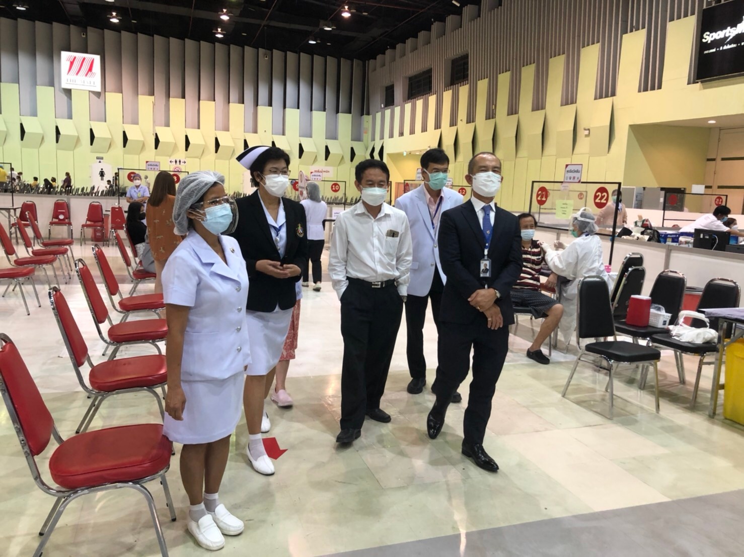 ฉีดวัคซีนเดอะมอลล์บางกะปิ