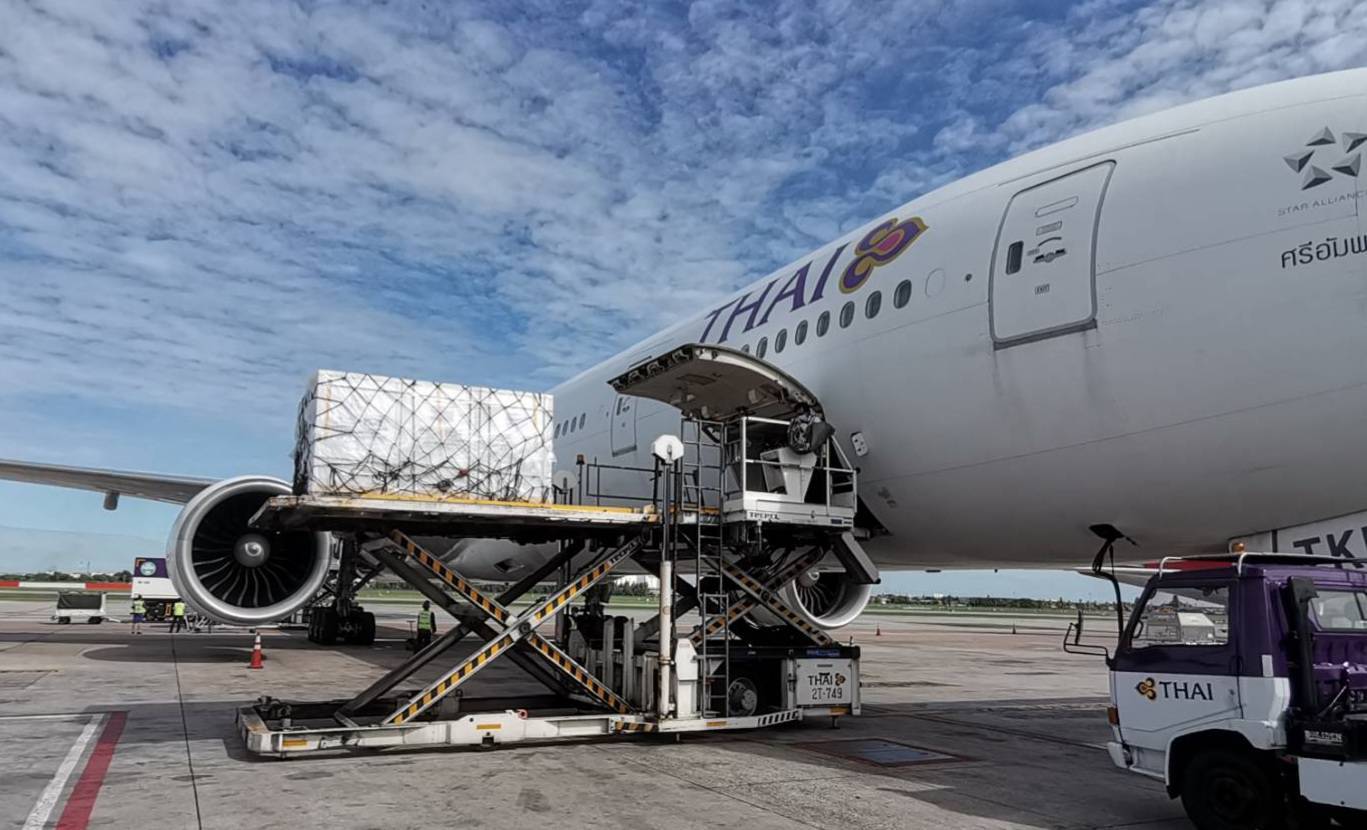 “ชิโนฟาร์ม” ถึงไทยแล้ว! การบินไทยขนส่งวัคซีนโควิด 1 ล้านโดส