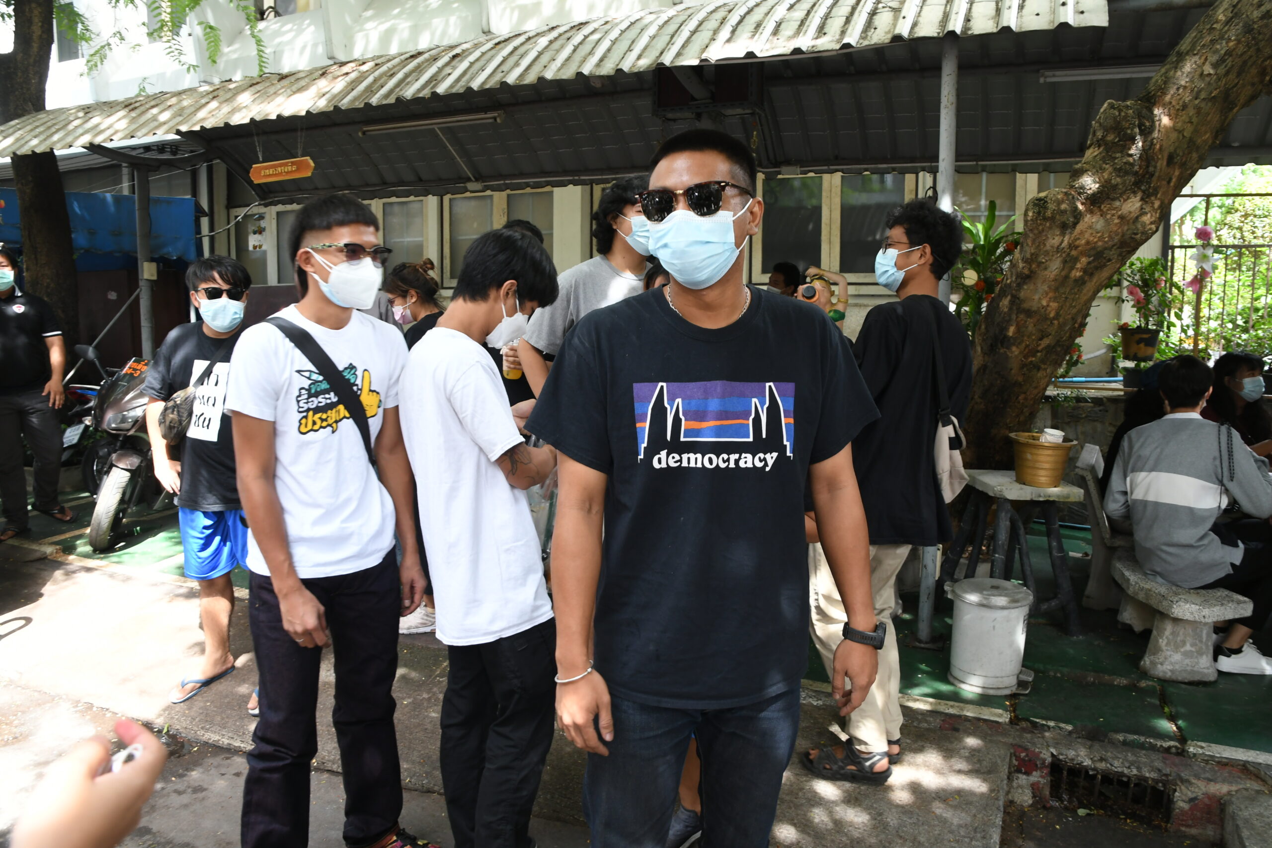 ไผ่ ดาวดิน