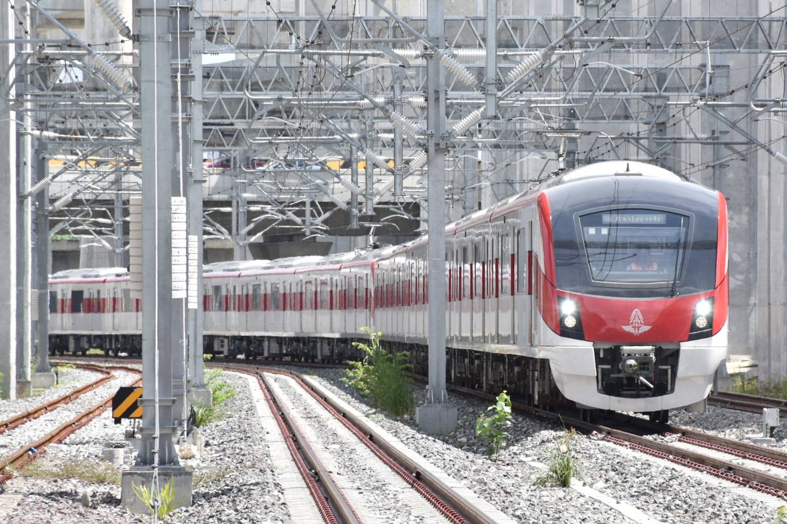 ครม. เพิ่มวงเงินรถไฟชานเมืองสายสีแดง เป็น 96,868 ล้าน