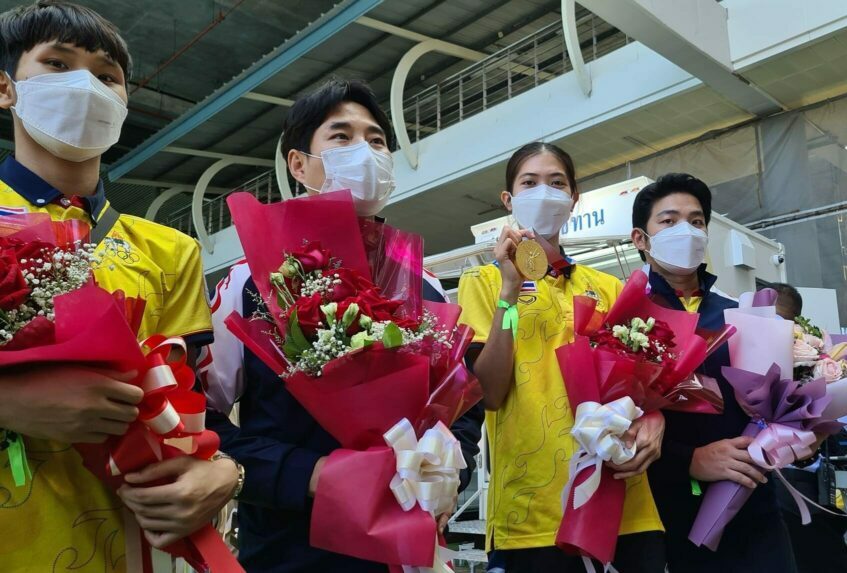 “เทนนิส” ถึงไทยแล้ว เตรียมจัดขบวนแห่เหรียญทองภายใต้มาตรการโควิด