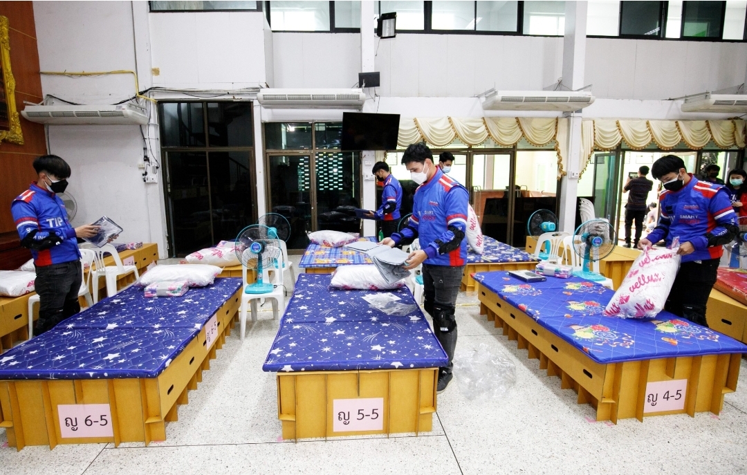 ทิพยประกันภัย สนับสนุน “ชุดเครื่องนอน-มุ้ง-พัดลม” ศูนย์พักคอย ยานนาวา
