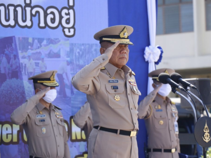 เปิดประวัติ ชาติชาย ศรีวรขาน ผบ.ทร. เปิดประวัติ ชาติชาย ศรีวรขาน ผบ.ทร.